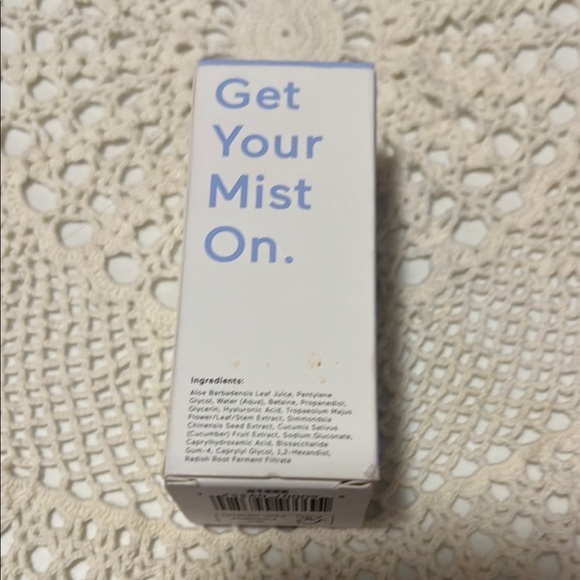 White and Blue Suncare Skincare - Picture 3 of 4